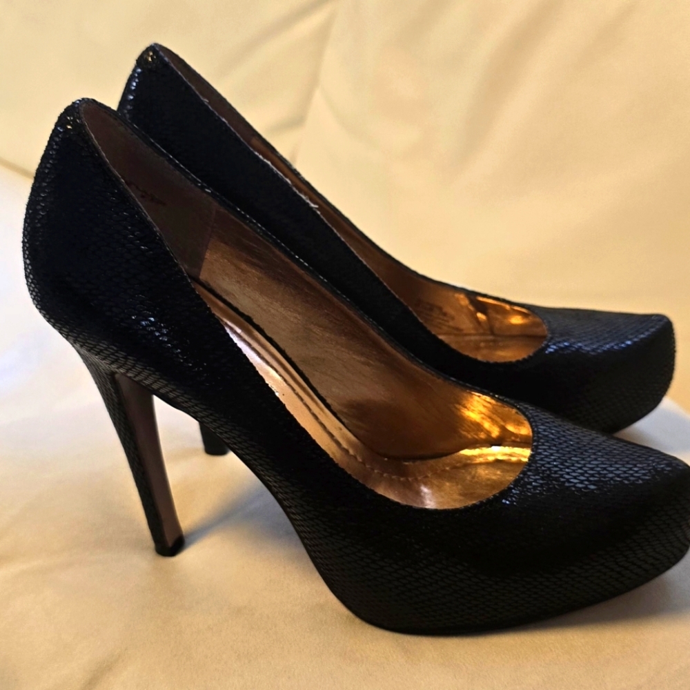 Black BCBGeneration shoes size 6.5
